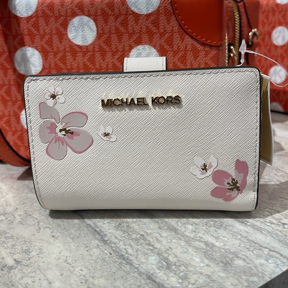Michael Kors Jet Set Md Floral Embellished Signature Logo Bi-Fold Wallet ZP CN - Picture 13 of 16